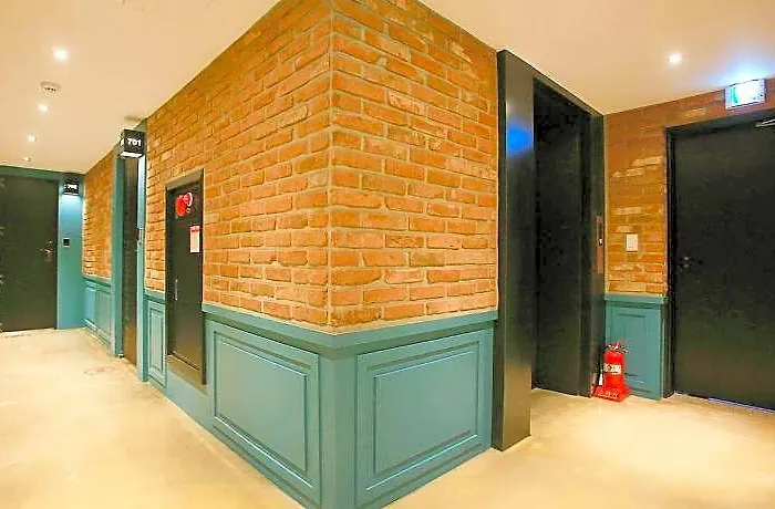 Yaja Jongno 2*