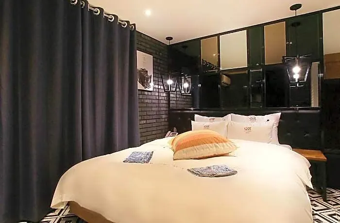Yaja Jongno 2*